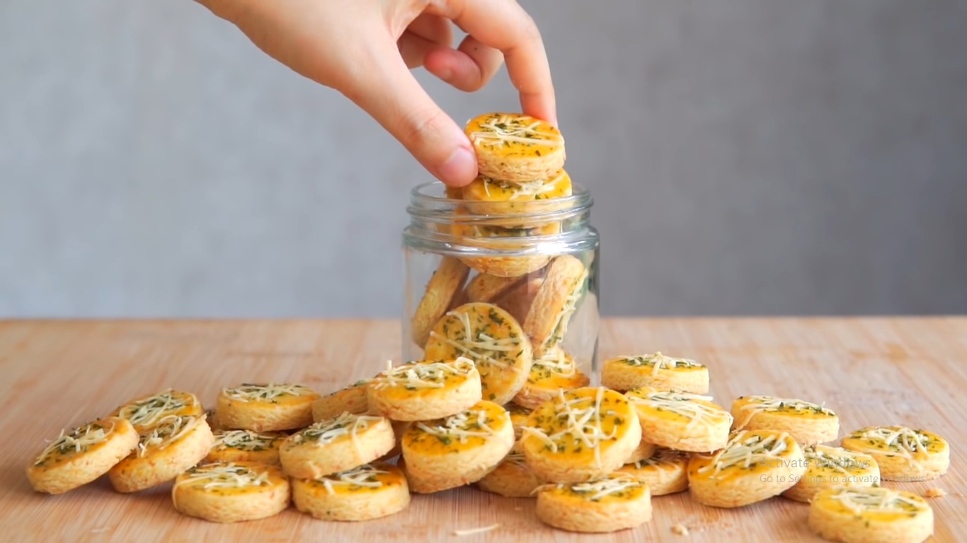 Resep Garlic Cheese Cookies, Camilan Gurih yang Pas Disajikan Saat Lebaran