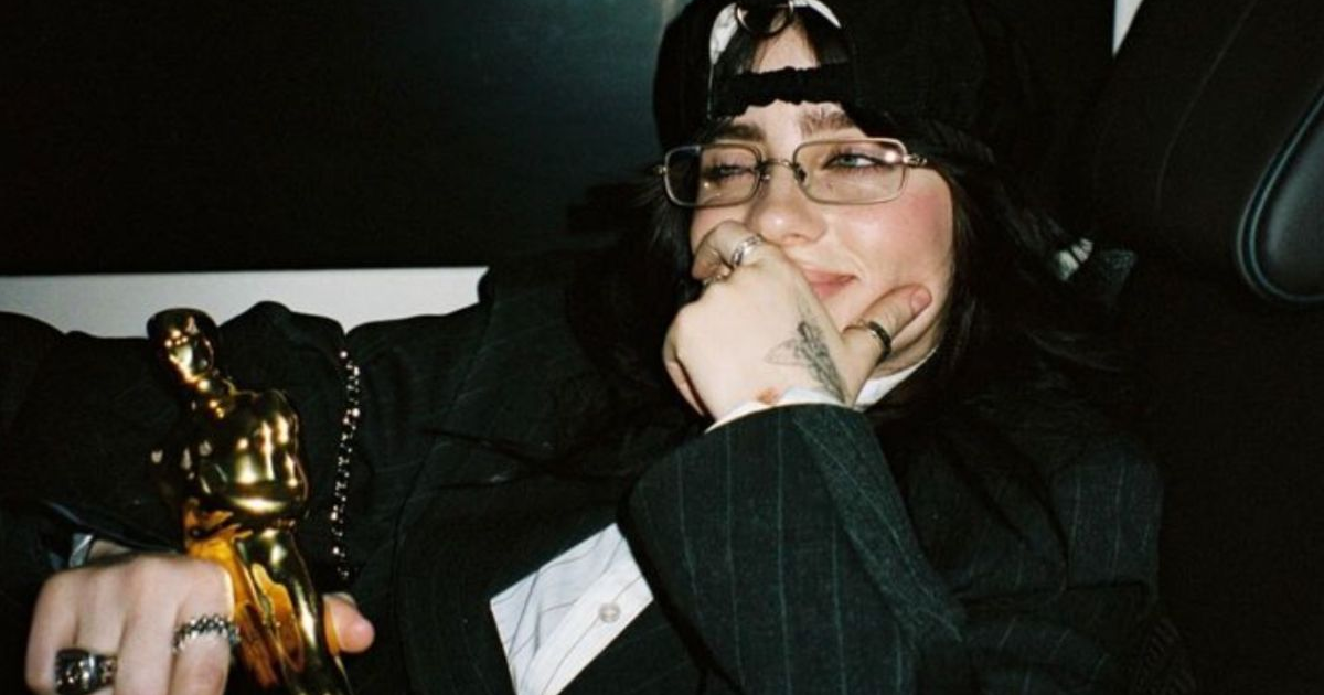 Heboh! Billie Eilish Ditarik Penggemar ke Pagar Pengaman Saat Tampil di Miami