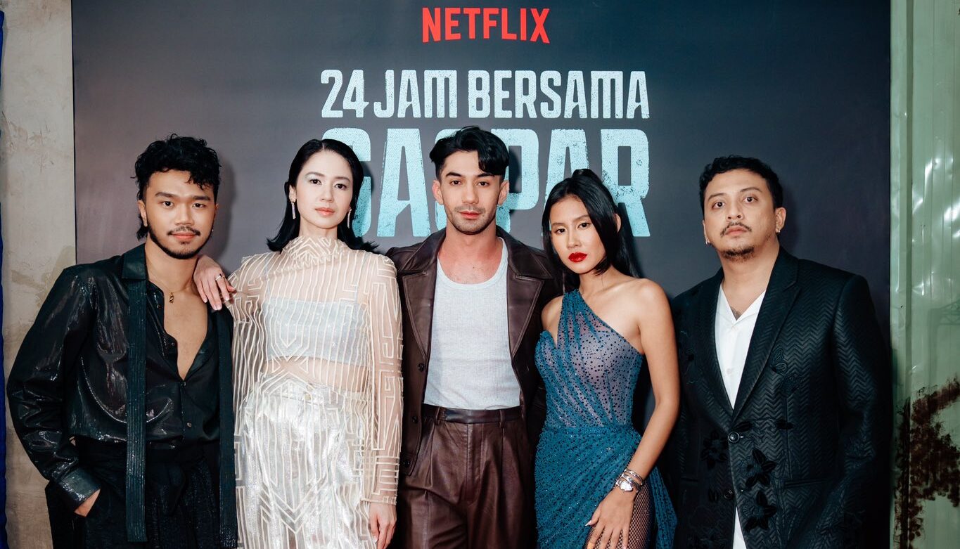 Reza Rahadian Goda Kristo Immanuel Pose Mesra Bareng Laura Basuki: Cieeee