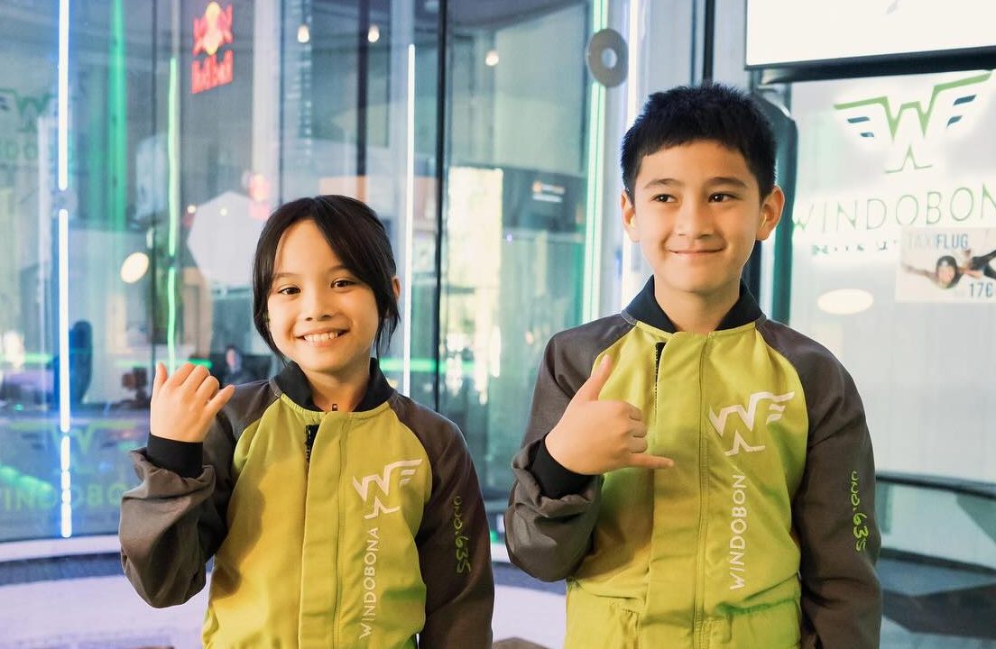 3 Potret Gempi Marten dan Rafathar Main Bareng di Berlin