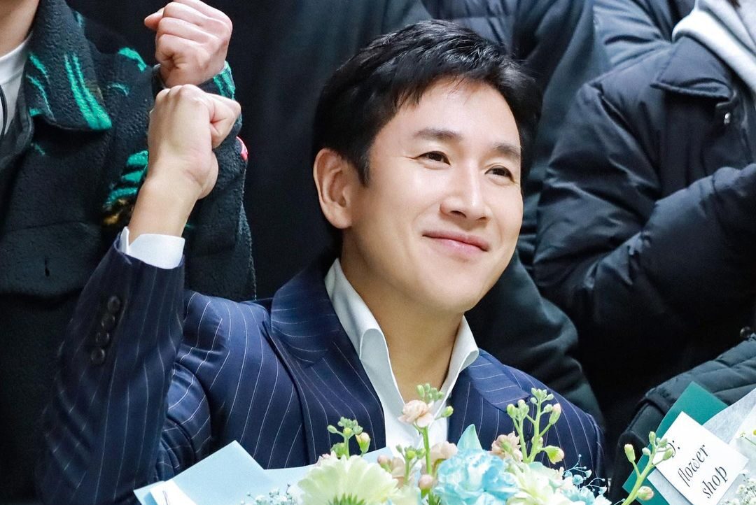 Lee Sun Kyun Dapat Penghargaan Khusus di BIFF, Netizen Kritik Terlalu Mendewakan