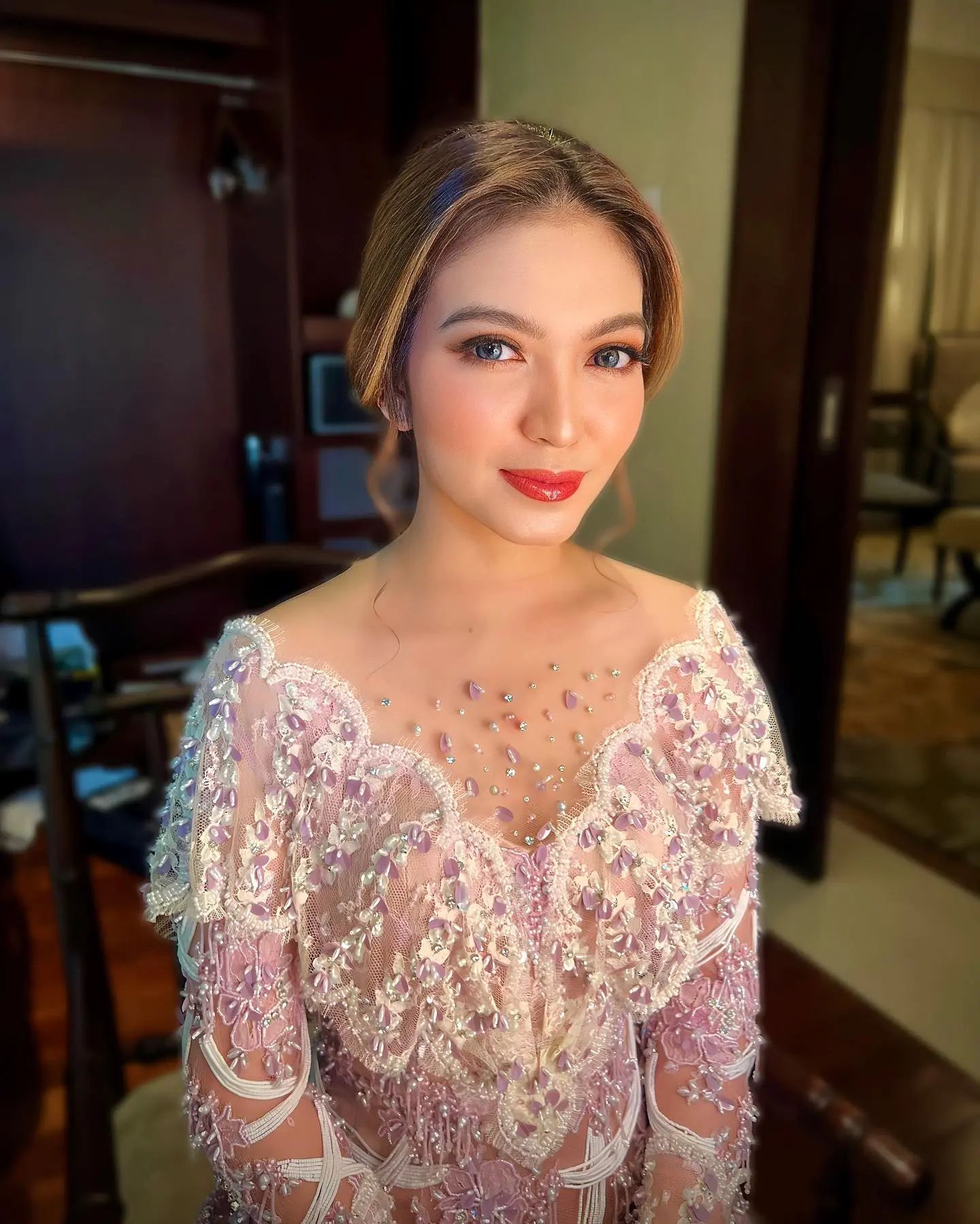 Wajah Malu-malu Selvi Ananda Saat Diajak ke Hotel di Jakarta oleh Gibran Rakabuming