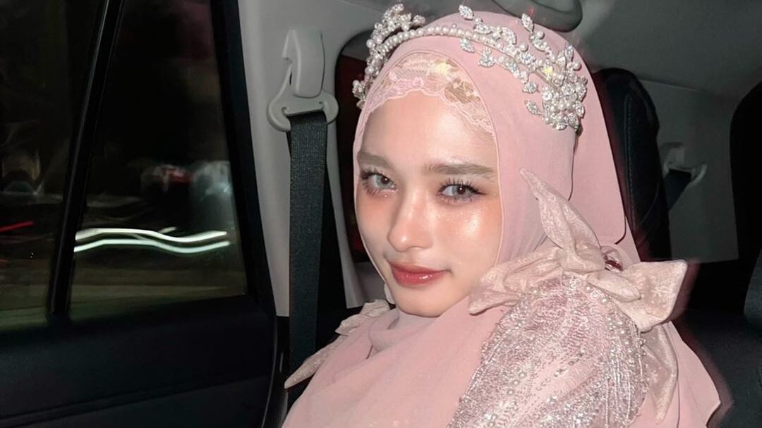 Inara Rusli Respon Kabar Dijodohkan Sama Desta, Apa Katanya?