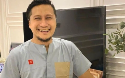 Arie Untung Alami Insiden Kepala Bocor saat Umrah, Ternyata Gegara Hal Ini
