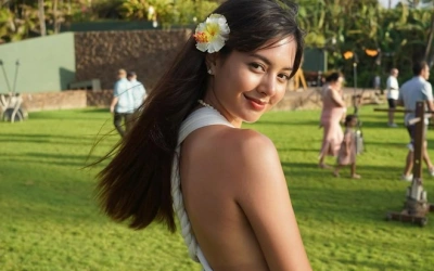 Link Download Buku PDF Broken Strings Karya Aurelie Moeremans