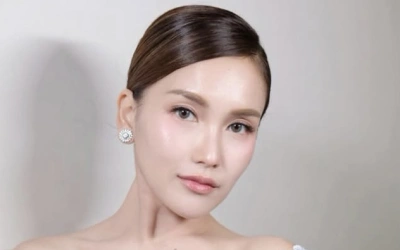 Nyanyi di Nikahan Anak Crazy Rich Kalsel, Ayu Ting Ting Bawa Pulang Duit dalam Tas Besar