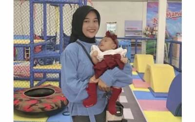 Ortu Gen Z Ajak Bayi 1 Bulan Mandi Bola, Warganet: Setara Go Block-nya