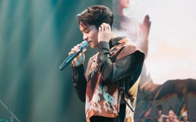 Aksi Kocak Onyo Bangunkan Ruben Onsu Sahur, Naik Tandu Tari Sisingaan Bikin Semua Ngakak