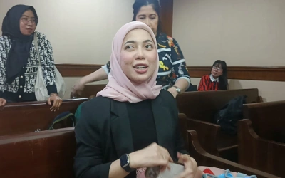Meski Diputus Lewat Surat, Dokter Kamelia Masih Hadiri Sidang Ammar Zoni Hari Ini