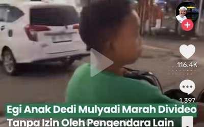 Marah Dirinya Divideo Tanpa Izin, Egi Anak KDM Rampas Ponsel Pemotor Lain hingga Jatuh