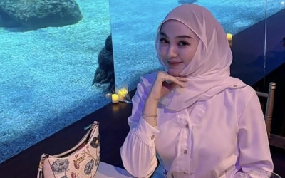 Romantisnya Lamaran Eva Nurasyifa dan Sultan Rafli, Sewa Penyelam dalam Akuarium Raksasa