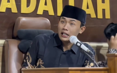 Klarifikasi Gus Elham Yahya soal Cium dan Kokop Anak Kecil saat Dakwah