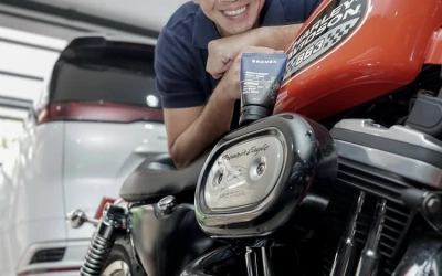 Disebut sedang Kritisi Pemda, Surya Insomnia Terekam Tambal Jalan Berlubang di Tangsel