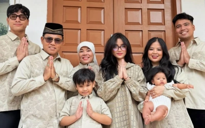 Lebaran Fuji Bikin Heboh, Warga Datangi Rumah Haji Faisal Demi THR