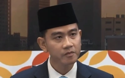 Kunjungi Korban Banjir Tapanuli, Wapres Gibran Catat Keluhan Warga di Buku, Netizen: Sesok Lali