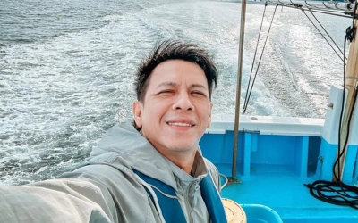 Emak-emak Heboh Rebutan Foto dengan Ariel NOAH Sementara Artis Lain Dicuekin