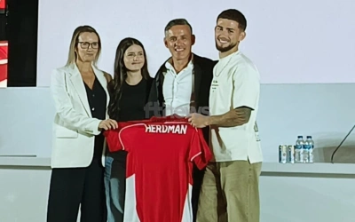 Sosok Clare Herdman, Istri Pelatih Baru Timnas Indonesia John Herdman