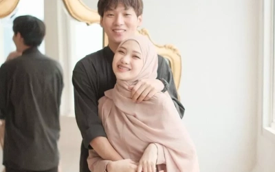 Julia Prastini alias Jule Diduga Selingkuh, Foto Tanpa Hijab Bersama Pria Tersebar