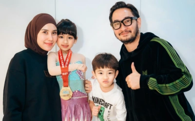 Bangga! Syahnaz Sadiqah Pamerkan Momen Zunairah Kompetisi Ice Skating
