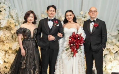 Amanda Manopo Dapat Kado Tas Mewah Rp 700 Juta dari Kenny Austin, Reaksi Sang Ibu Mertua Disorot