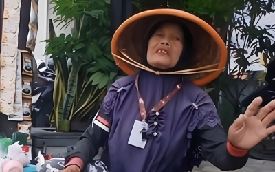 Nenek Tukang Parkir Brebes Jadi Pahlawan Dadakan, Gagalkan Pencurian Rp3,6 M dengan Teriakan Kencang
