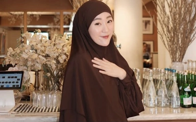 Tak Ada Foto Suami di IG, Urus Anak Sendirian, Rumah Tangga Larissa Chou Retak?
