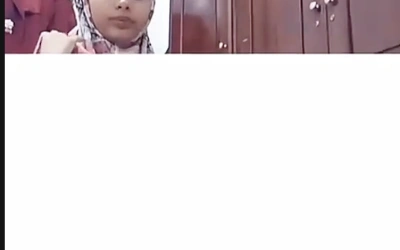 Link Ukhti Salat Mukena Pink Viral Terus Diburu, Fakta Video Asli Terungkap