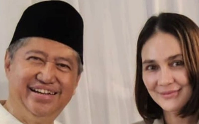 Akhirnya Bertemu Password WiFi-nya, Ayah Vidi Aldiano Bahagia Foto Bareng Luna Maya