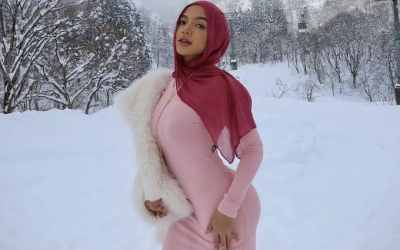 Biodata Lengkap Oklin Fia, Influencer "Jilat Eskrim" yang Diajak Ngamar Pesepakbola Ternama