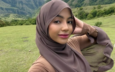 Selebgram "Jilat Eskrim" Oklin Fia Diajak Check In Pemain Bola Nasional