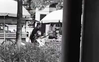 Ngeri! Pria di Kalsel Bacok Pria Diduga Selingkuhan Istrinya di Pinggir Jalan Raya