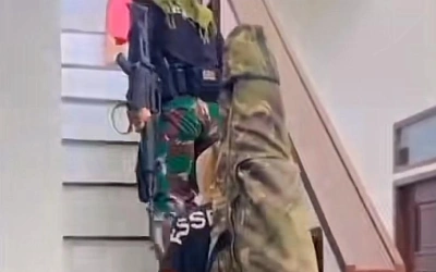 Detik-detik Menegangkan! Sniper Jokowi Masuk ke Rumah Warga untuk Pengamanan