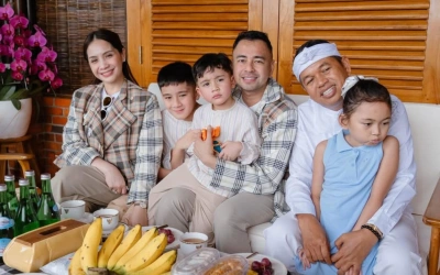 Keluarga Raffi Ahmad Silaturahmi ke Dedi Mulyadi, Kehadiran Sus Rini Bikin Netizen Salfok