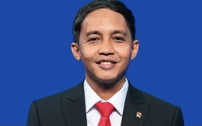 Riwayat Pendidikan Tak Sesuai Jabatan, Tweet Lawas Menhut Raja Juli Antoni Jadi Bumerang