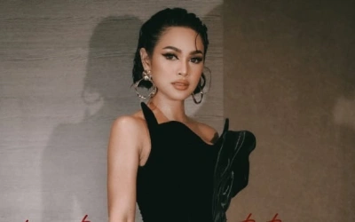 Punya Masa Lalu Kelam, Andien Ketrigger Baca Buku Broken Strings Aurelie Moeremans