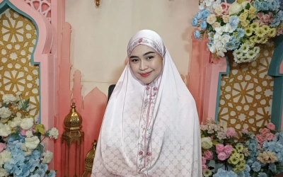 Lebaran Tanpa Keluarga Besar, Ria Ricis Curhat Momen Rindu Mendiang Ayah