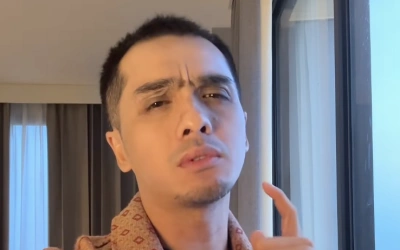 Klarifikasi dari Perempuan Diduga LC Bareng Ricky Harun di Ruang Karaoke