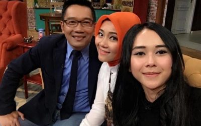 Gelagat Ridwan Kamil Disorot saat Sepanggung dengan Aura Kasih dan Atalia Praratya