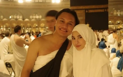 Kisah Mahalini Jalani Umrah Pertama Kali Usai Mualaf, Doanya Dikabulkan dalam Sekejap