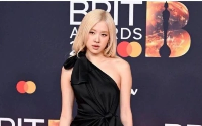 Rosé BLACKPINK  Jadi Artis K-Pop Pertama yang Menang BRIT Awards 2026 Lewat Lagu “APT.”