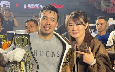 Biodata dan Agama Istri Rudy Golden Boy, Debbie S. Bachtiar