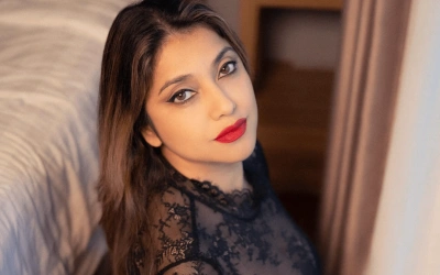 Video Ganti Baju Sarah Azhari Format VCD, Ada Rachel Maryam dan Femmy Permatasari Juga!