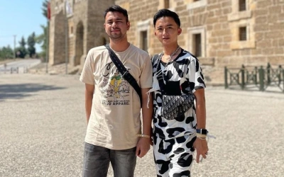 Sensen, Asisten Raffi Ahmad, Tak Kuasa Tahan Tangis Usai Baca Titipan Doa Mama Amy di Tanah Suci