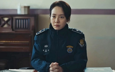 Baru Tayang Sehari, Film Baru Song Ji Hyo 'Home Behind Bars' Langsung Meledak di Korea!