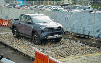 Lebih Gagah dan Bertenaga, New Toyota Hilux Generasi ke-9 Resmi Meluncur!