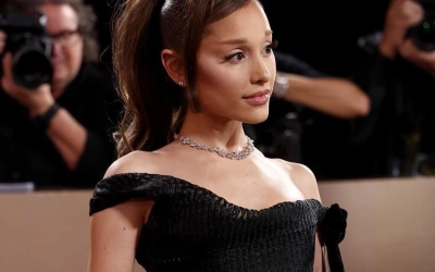 Bukan Pink Lagi, Ini Makna Gaun Hitam Ariana Grande di Golden Globes 2026