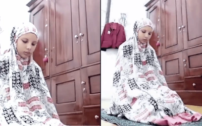 Misteri Mukena Pink yang Lagi Viral Terungkap, Ada Ini di Balik Mukena yang Dikenakan!