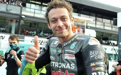 Akhirnya! Valentino Rossi Datang ke Mandalika, Pimpin Sesi Latihan untuk Timnya