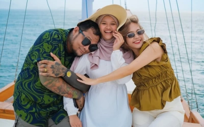 Manisnya Momen Starla Ikut Honeymoon Virgoun dan Lindi Fitriyana ke Labuan Bajo