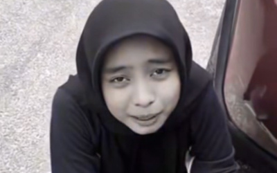 Siswi SMA Paksa Adik Kelas Minta Maaf karena Tak Sengaja Senggol Mobilnya